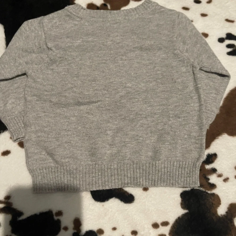 Gray Dinosaur baby sweater - Picture 3 of 5